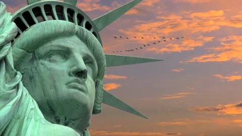 Statue of Liberty - sunrise sky with clouds - flying birds - real time Stock Footage 148989170