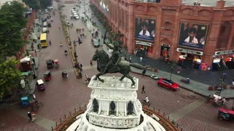 Statue of maharaja ranjit singh Amritsar Stock Footage
