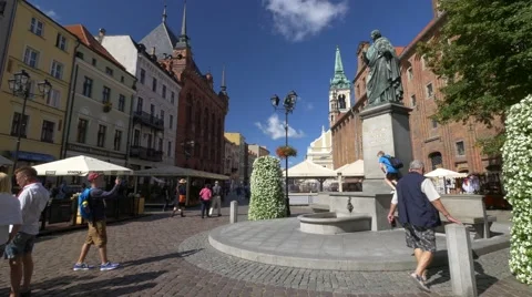 Statue of Nicholas Copernicus in Torun.  August, 2016 Stock-Footage 65880260