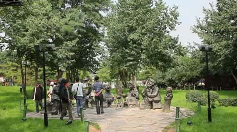 Statue in park Stock Footage 10579421