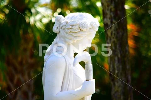 Statue Stock Photos