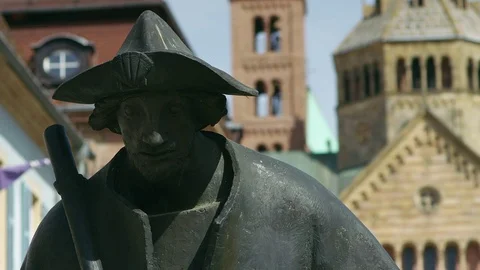 Statue pilgrims in Speyer Video stock 79062757