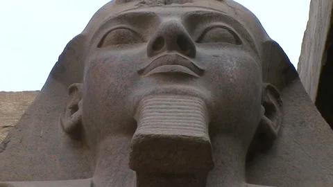The Statue of Rames II inside Luxor Temple Stockbeeldmateriaal 71340888