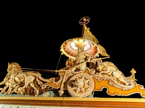 Statue in Rishikesh at night Stock-Fotos