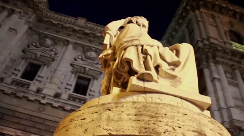 Statue in Rome at Night Vidéo 52933144