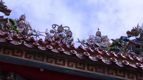 Statue on the roof，idol Video stock 66255742