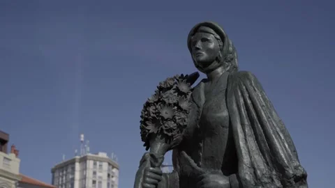 Statue of the A Salineira Video stock 237910028