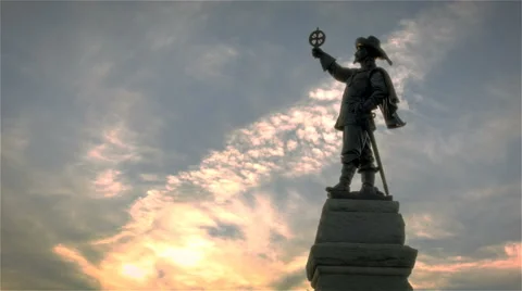 Statue of Samuel de Champlain on Nepean Point at sunset. Ottawa, Canada 스톡 동영상 65404590