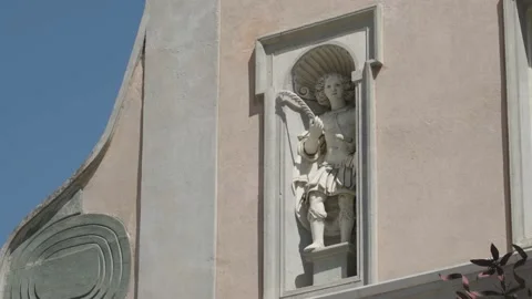 Statue sculpture in house Stock Footage 187659005