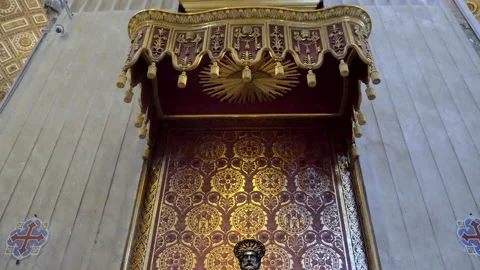 Statue of St. Peter in the Basilica of St. Peter in the Vatican place pilgrimage Stock Footage 142817709