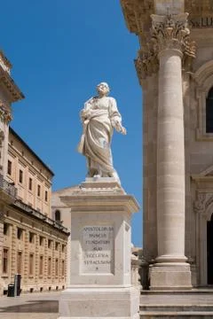 Statue of St. Peter in front of the cathedral, Ortigia Stock Photos