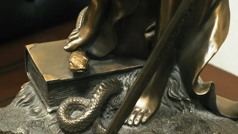 Statue of Themis panorama Stock-Footage 91692137