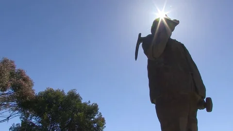 Statue with trees and sunlight Stock Footage 84948752