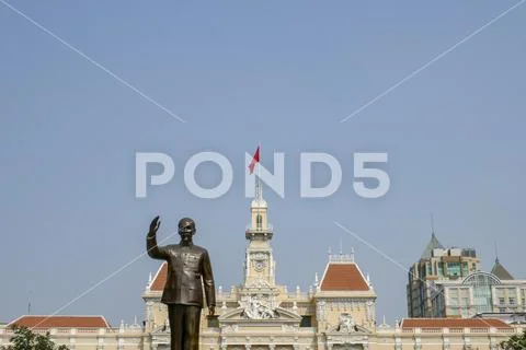 Statue of Uncle Ho in front of City Hall in Ho Chi Minh City Vietnam Stock Photos