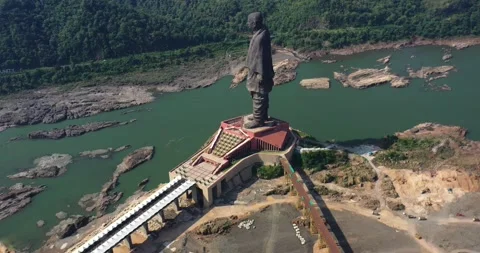 Statue of Unity | Long Aerial View | Scroll up Stock-Footage 152211226