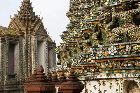 Statue at wat arun Stock Photos