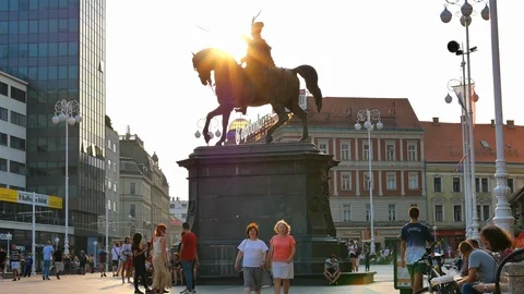 Statue in Zagreb in Croatia Stock-Footage 115780342