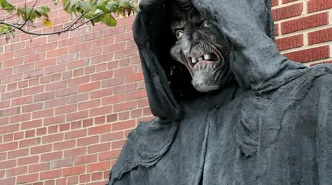 Statue of A Zombie 動画素材 12352345