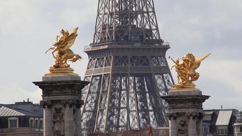 Statues of Alexandre III bridge with Eiffel Tower in background Stock Footage 104505019