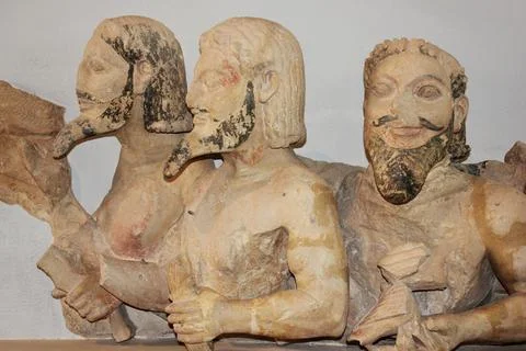 Statues and ancient artifacts at the Acropolis museum in Athens, Greece Stock-Fotos