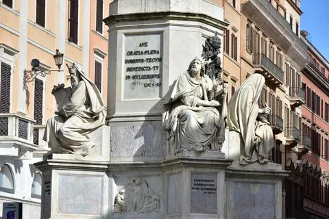 Statues of David and Moses on basement of Column of Immaculate Conception Rome Stock Photos