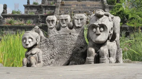 Statues fountain Stock Footage 27552346