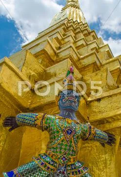 Statues giant at wat phra-kaew bangkok ,thailand Stock Photos