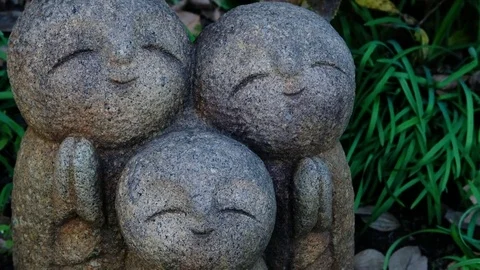 Statues of japanese Kami 動画素材 83029270