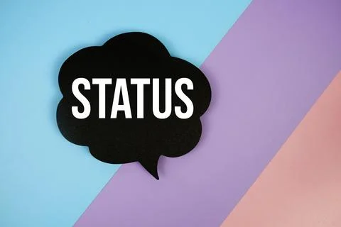 Status text on speech bubble top view on blue, purple and pink geometric ba.. Stock Illustration