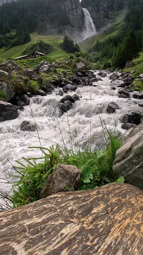 Staubifall slow motion Stock Footage 289203833