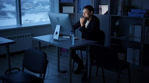 Stay at Work Too Late 库存影片 61729454