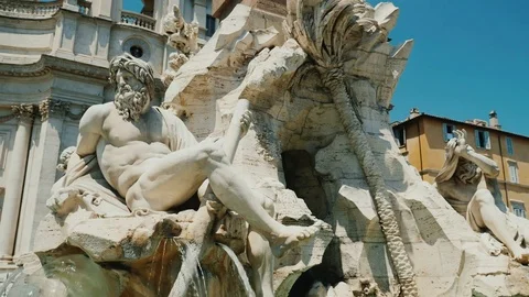 Steadicam shot: Four Rivers fountain in Piazza Navona in Rome Italy. Stock Footage