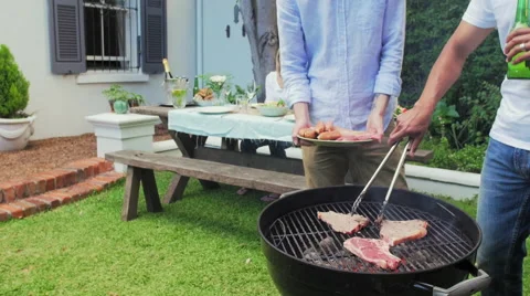 Steak on bbq fire Video stock 58281488