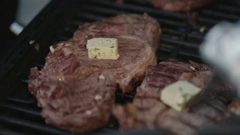 Steak on grill Stock-Footage 155082037