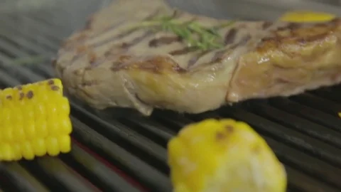 Steak grilled with corn Video stock 83294228