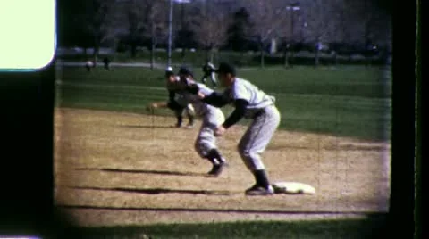 STEALING HOME Men Play BASEBALL MINOR LEAGUE 1960s Vintage Film Home Movie 8mm Vídeos de archivo 11707012