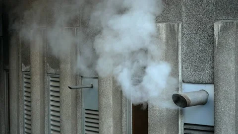 Steam coming out of a pipe Stockbeeldmateriaal 138135431