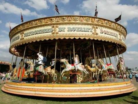 STEAM DRIVEN FAIRGROUND ROUNDABOUT Stock Photos