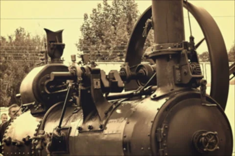 Steam engine in agricultural work Vidéo 67696449