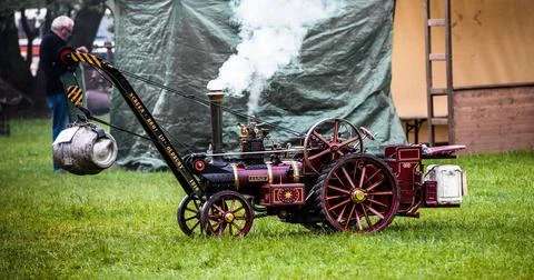  steam-engine MILDENBERG, GERMANY - MAY 05: smaller scale model of a steam... 스톡 사진