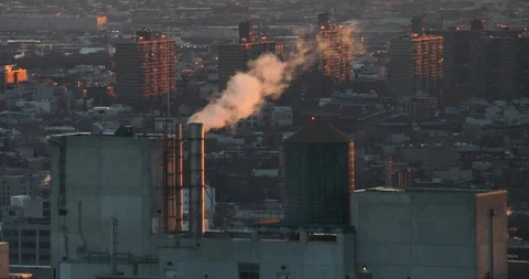 Steam Stack At Dawn In NYC Vidéo 104008719