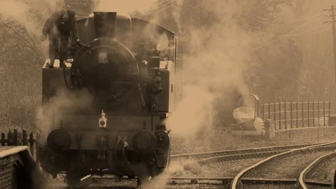 Steam Train old style shot UK England 4K Stockbeeldmateriaal 103657634