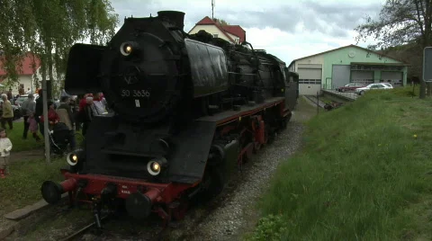 Steam train in station Vídeo Stock 131002