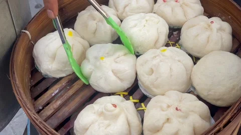Steamed buns in bamboo steamer Stock Footage 339529941