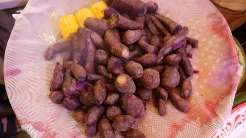 Steamed potatoes on steaming bamboo Stock-Footage 107821650
