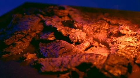 Steaming Chicken Cutletts under Warming light 스톡 동영상 91107089