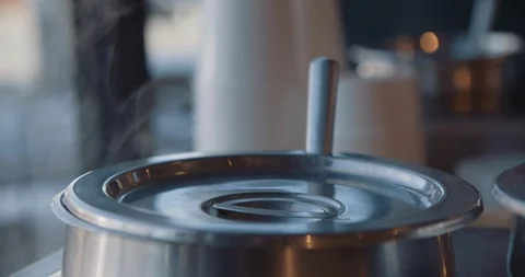 Steaming Container 動画素材 105342488