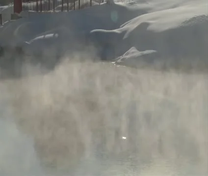 Steaming water in winter Video stock 21671163
