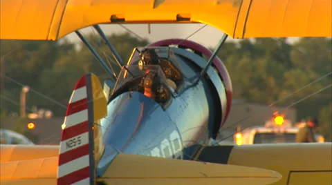 Stearman Taxi Defocus Vídeo Stock 35346798