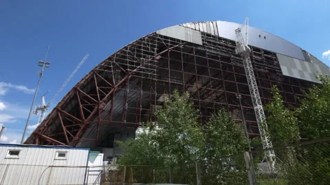 Steel Arch Megastructure Under Construction With Cranes Vidéo 345023839